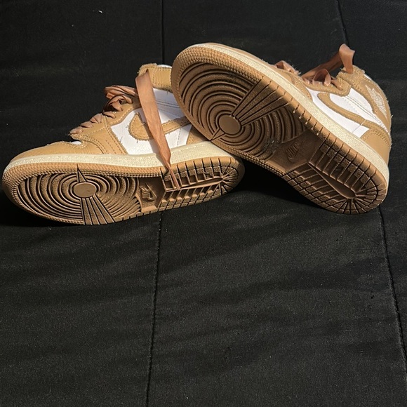 Jordan 1s - Picture 2 of 3